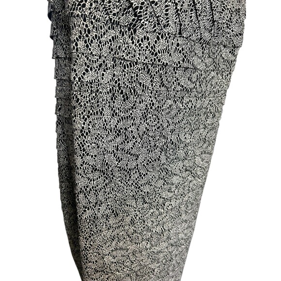 Dressbarn Collection Black Shutter Pleat Sleeveless V Neck Sheath Dress 16W - Picture 7 of 10